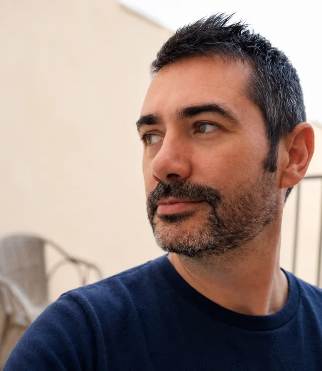 Raúl Mora